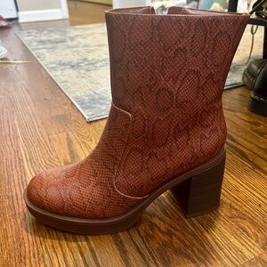 NWT Brown Boots